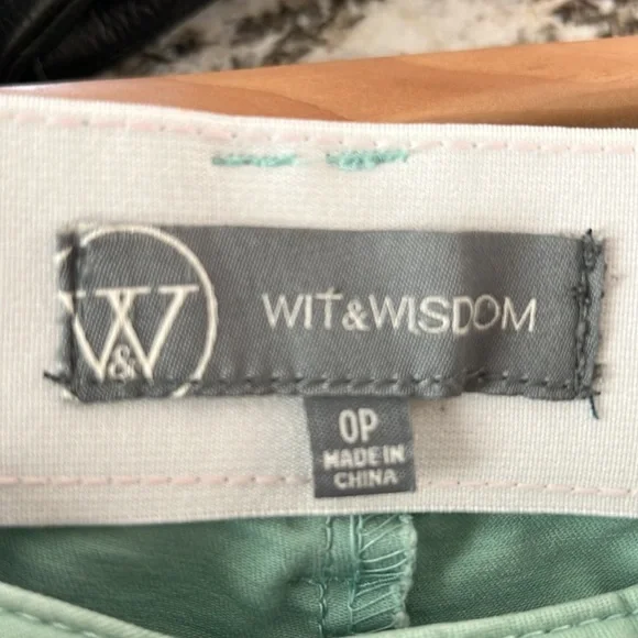 Capri pants - Picture 3 of 4